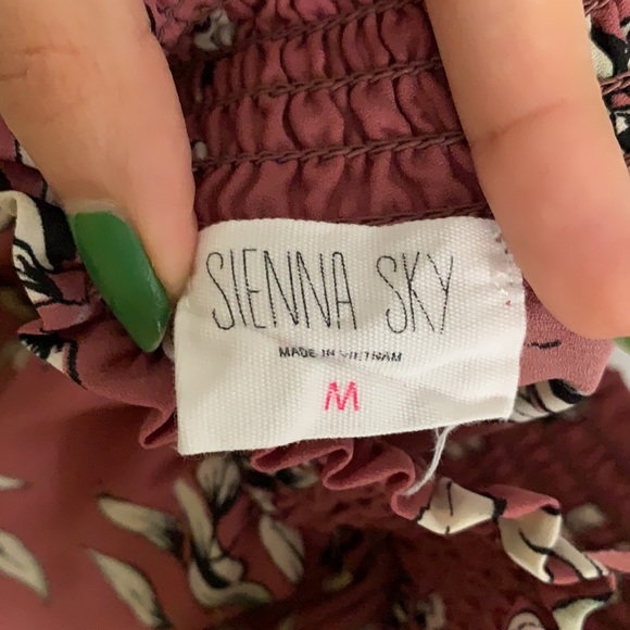 Sienna Sky off shoulder blouse - Picture 3 of 3